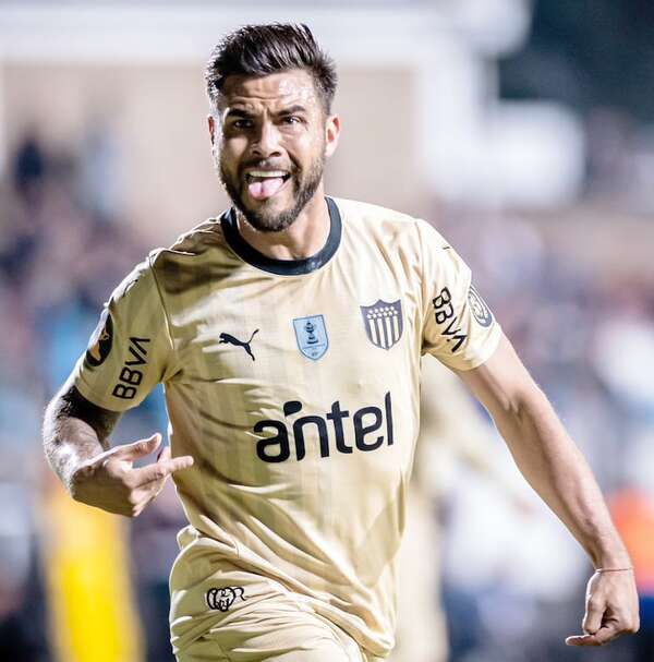 Gran momento de Tito Villalba en Uruguay - Fútbol - ABC Color