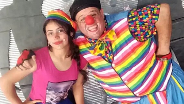 Fue un niño trabajador de la calle y ahora arranca sonrisas como payaso