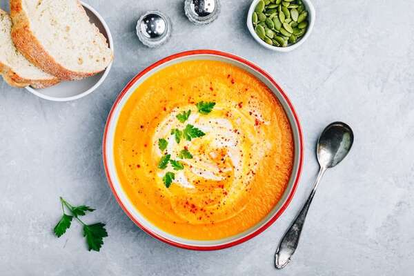 Sopas detox: tres recetas imprescindibles para hacerle frente a los excesos - Gastronomía - ABC Color