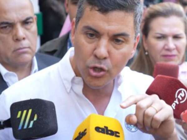 Peña estalla contra la prensa cada vez que se exponen negocios y secretos - Política - ABC Color