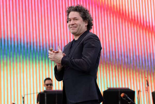 Gustavo Dudamel, el director de orquesta superestrella que tiende puentes con el pop - Música - ABC Color