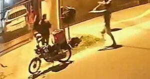 La Nación / Tras persecución policial logran recuperar una motocicleta robada a un delivery