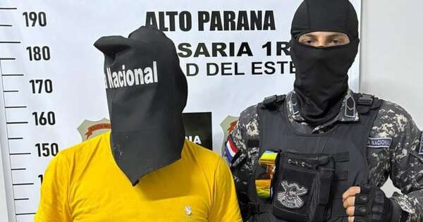 Diario HOY | Manejaba borracho con su familia a bordo, huyó de una barrera y atacó a policías