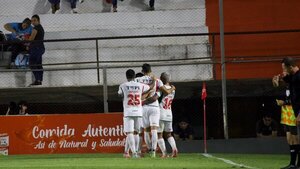 Tembe gana en el debut de Díaz