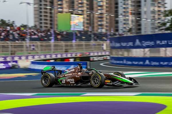 FIA F2-GP de Arabia Saudí: Duerksen, muy cerca de los puntos - ABC Motor - ABC Color