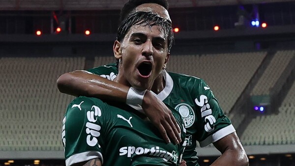 Palmeiras vence a Fortaleza y lidera la liga brasileña