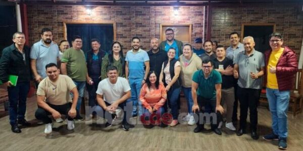 Red de planilleros sacude al PLRA en Ciudad del Este: denuncian más de 240 funcionarios sin función