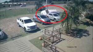 Video: impactante vuelco de camioneta en San Miguel, Misiones  - Policiales - ABC Color