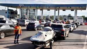 Masivo y lento retorno desde el interior, tras encuentro familiar