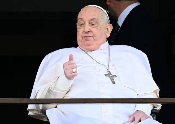 Tras un gran esfuerzo por celebrar la misa de Pascua, falleció el papa Francisco