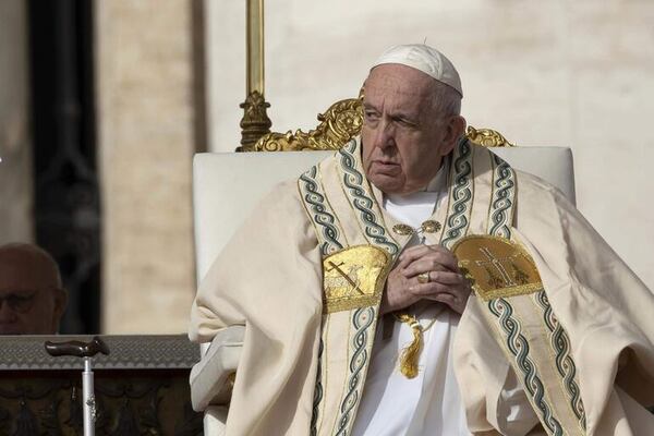 Fracisco, el papa que remó contra los conservadores - Mundo - ABC Color