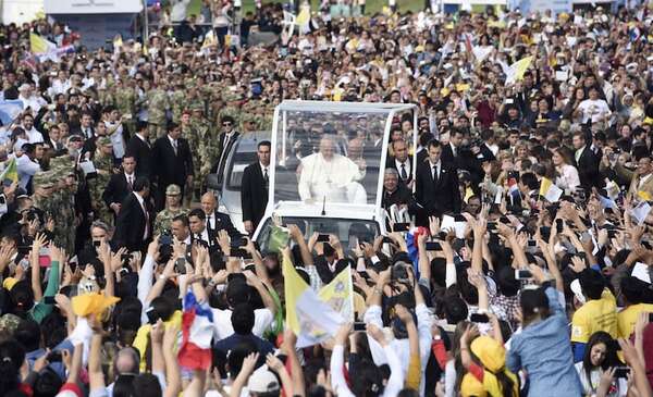 Monseñor Collar: “Se está despidiendo a un gran hombre” y “Papa muy humano” - Nacionales - ABC Color