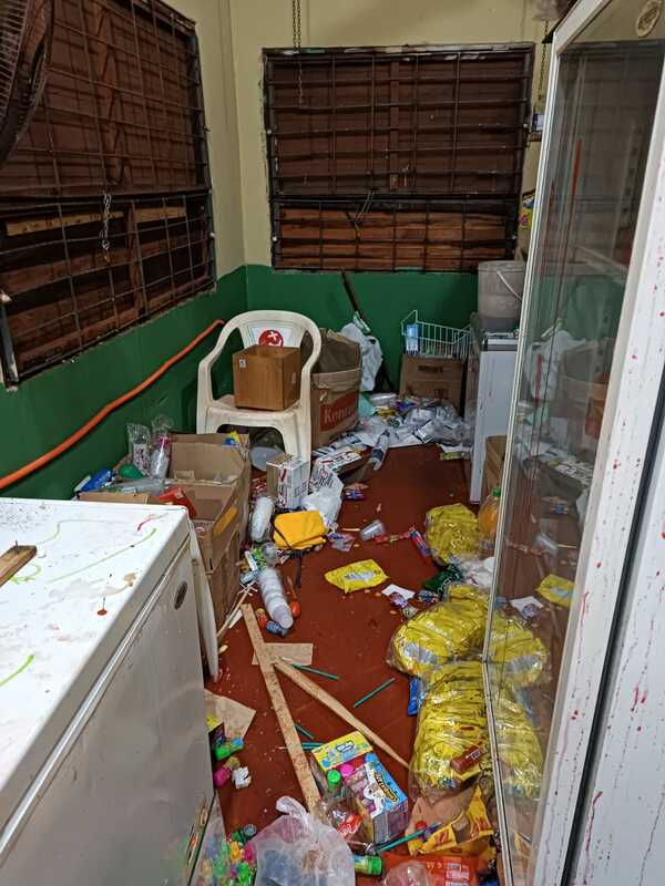 Delincuentes desvalijan cantina de colegio en plena madrugada - La Clave