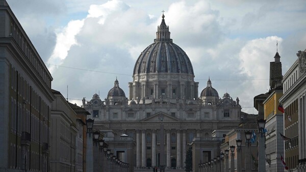 Roma prepara medidas de seguridad para acoger a miles de fieles que despedirán al papa Francisco