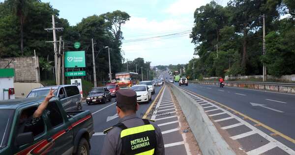 La Nación / Inspectores de la Patrulla Caminera realizaron 1.035 intervenciones en Semana Santa