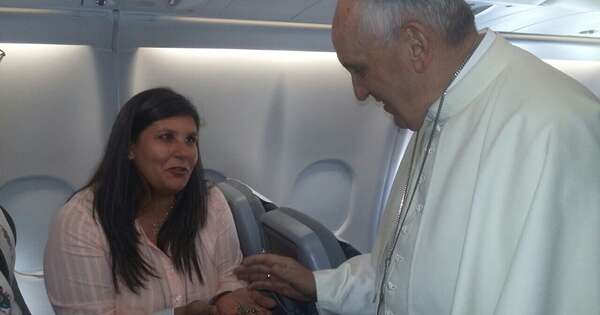 Diario HOY | Periodista que viajó con el papa: “Fue una experiencia única, el mundo se detuvo”