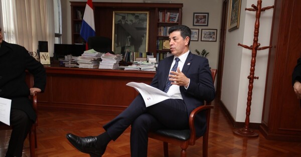 Ríos cruza a Camilo Benítez y dice que la Contraloría puede auditar a las binacionales