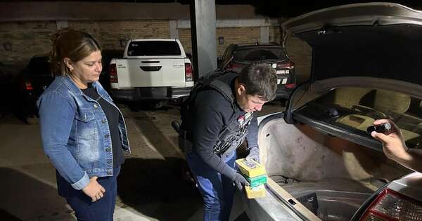 La Nación / Remansito: incautan un automóvil en el que trasportaban cocaína para 36.000 dosis