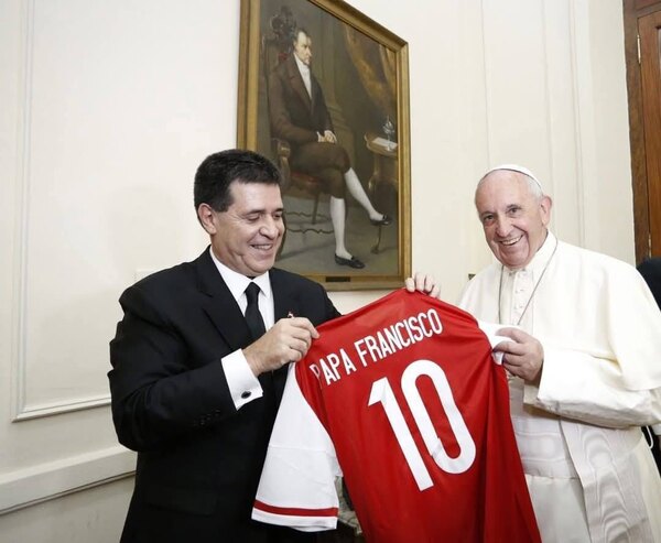 Versus / La postura que tomó la APF ante el fallecimiento del Papa Francisco