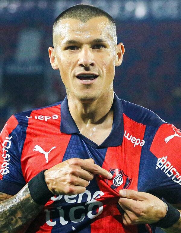 Alan Benítez, camino a la renovación en Cerro Porteño - Cerro Porteño - ABC Color