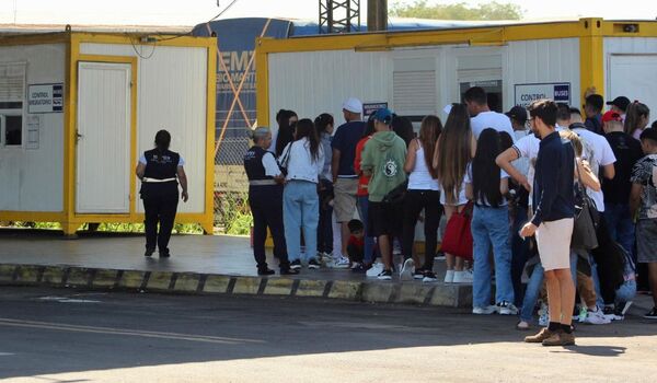 Migraciones registró un aumento del 30% del flujo de personas en operativo Semana Santa 2025 - .::Agencia IP::.