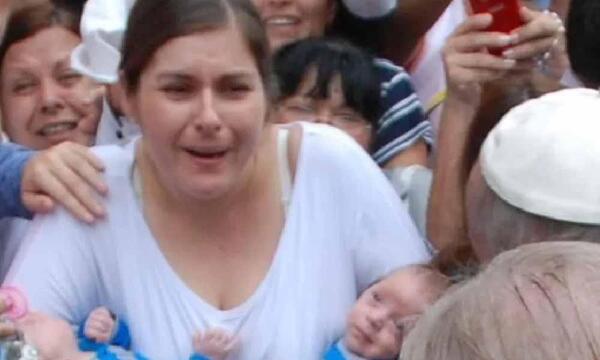 Mamá de los mellizos bendecidos por el papa Francisco en Paraguay: “Fue la experiencia más mística que tuve” – Prensa 5