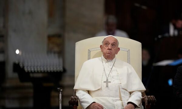 El Vaticano confirma que el papa Francisco falleció ayer tras sufrir un derrame cerebral