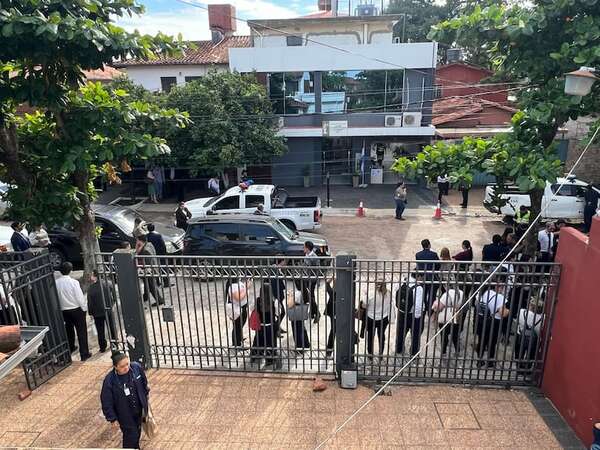 Activaron protocolo de seguridad en Juzgado de Lambaré por amenaza de bomba - Nacionales - ABC Color