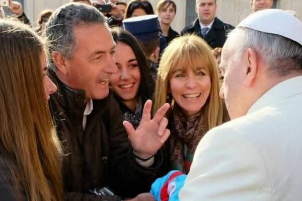 Versus / Gustavo Alfaro recuerda al papa Francisco con una divertida anécdota