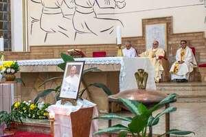 Inició novenario en memoria al Papa Francisco en la Catedral de Encarnación - Nacionales - ABC Color