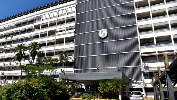 IPS: Postergan cirugías y pacientes compran hasta insumos quirúrgicos