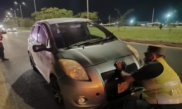 Detienen a militar ebrio que chocó en la Costanera Norte
