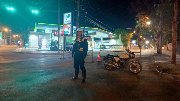 Indígenas se instalan frente al Indi y se bloquea la avenida Artigas