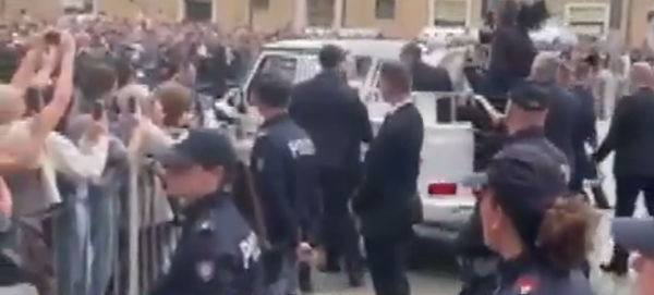 Paraguaya presente en la despedida del papa Francisco relató su experiencia - SNT