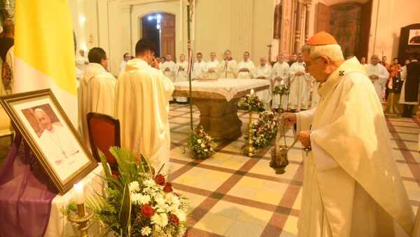 Cardenal Martinez viaja hoy a Roma para entierro del papa y participar del cónclave