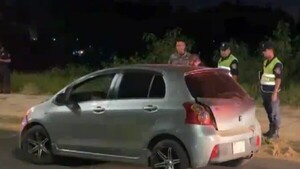 Militar ebrio huye de un control policial y termina chocando en la Costanera de Asunción