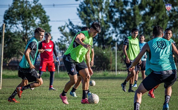 Encarnación Fútbol Club va por su primer triunfo en la Intermedia ante Resistencia