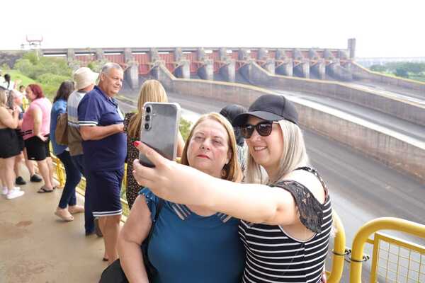 Itaipú recibió más de 16 mil visitantes durante Semana Santa - ADN Digital