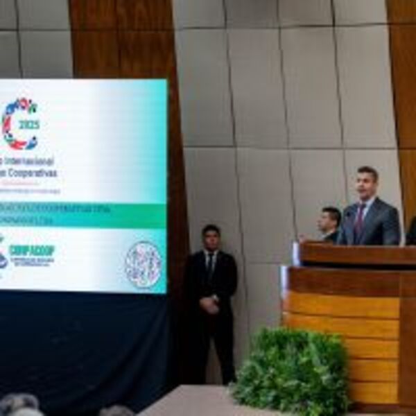 Presidente Peña resalta el papel protagónico del cooperativismo en el desarrollo del Paraguay :: Presidencia de la República del Paraguay
