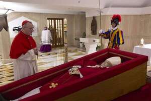 Latorre irá en representación de Paraguay al funeral del Papa, informa el Gobierno - Política - ABC Color