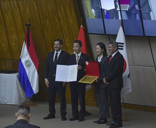 Diputados reconoce constante apoyo de Corea del Sur a 60 años de presencia en Paraguay - Política - ABC Color