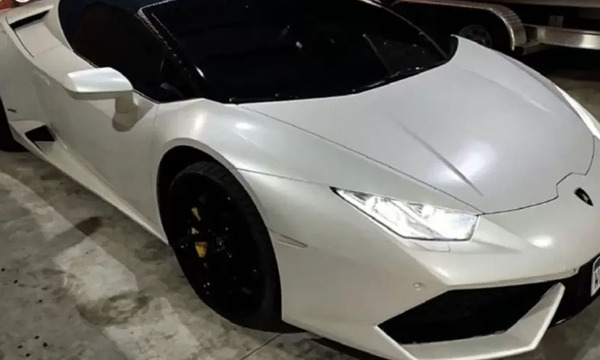 El Lamborghini de Marset y la Casa del Horror van a remate - OviedoPress