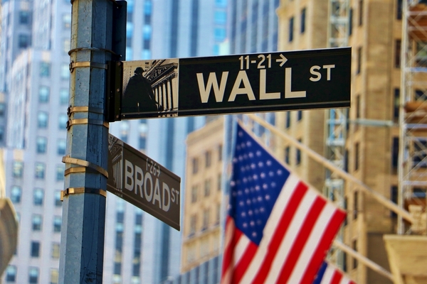 Wall Street: Avances comerciales impulsan fuerte suba en las acciones de EE. UU - MarketData