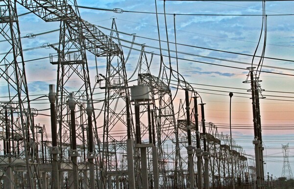 Gremio del sector eléctrico exige diálogo público y privado para abordar alta demanda de la energía