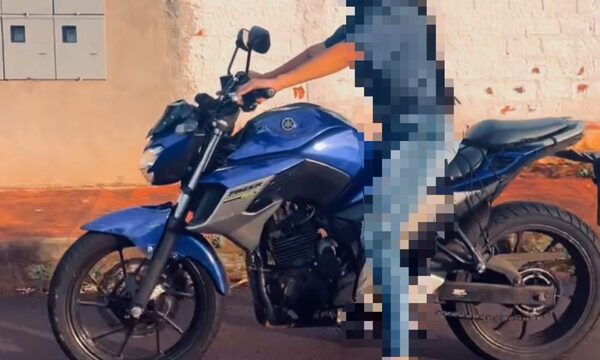 Turista brasileño denuncia hurto de motocicleta en estacionamiento de conocido centro comercial