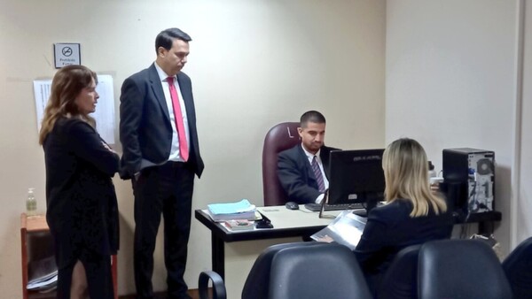 Tribunal ratifica que la abogada de RGD debe ir a juicio oral