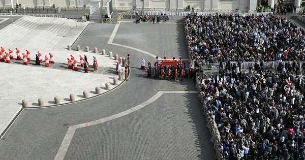 Diario HOY | Féretro del papa Francisco llega a San Pedro para la capilla ardiente