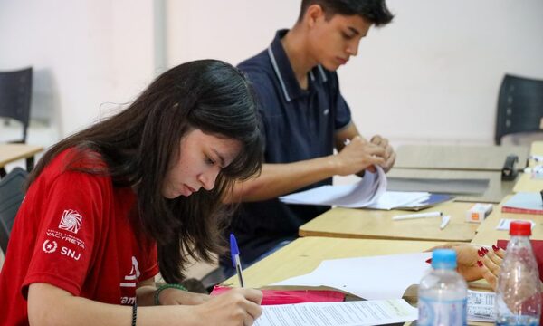 Nuevos becarios del Gobierno firman el acuerdo de compromiso para usufructo de la ayuda académica – Diario TNPRESS