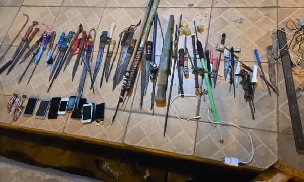 Hallan arma de fuego, drogas y bebidas artesanales en cárcel de Ciudad del Este – Prensa 5