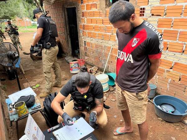 Caacupé: cae presunto microtraficante que cambiaba drogas por objetos robados - Policiales - ABC Color
